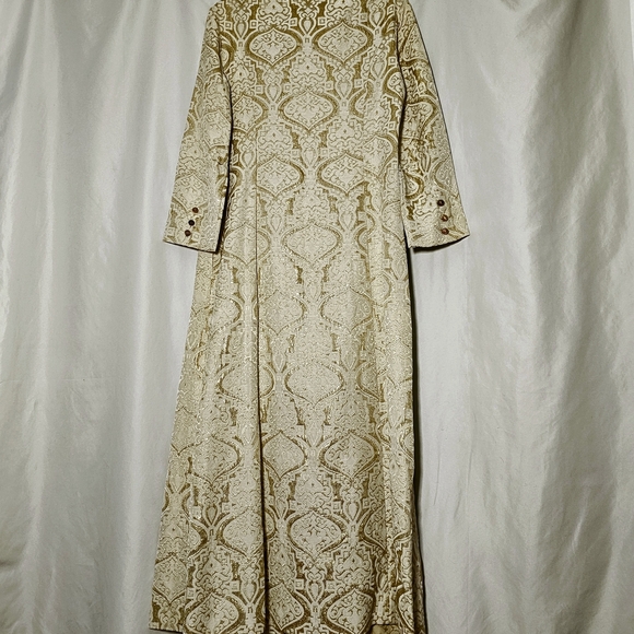 Vintage MCM Evelyn Pearson Lounging Robe Cover-up Cream w/Gold Metallic - Picture 10 of 11